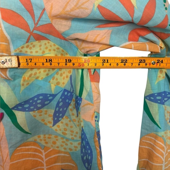 Talbots Lightweight Cotton Modern Classic Button Up Shirt Gathered Leaves Medium - Picture 9 of 11